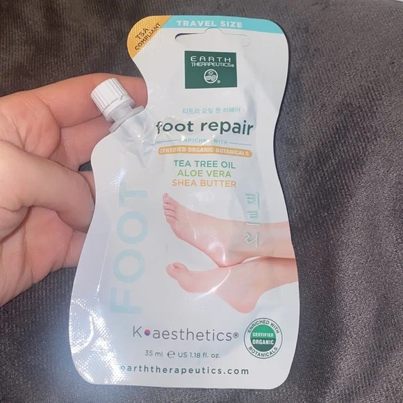 🪿Brand New 3 piece Makeup bundle! - Picture 5 of 8